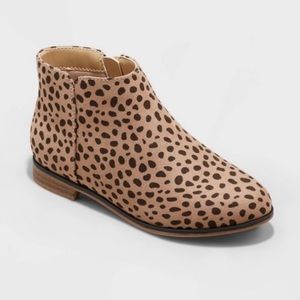 Cat & Jack Slip-On Chelsea Boots Leopard Size 3